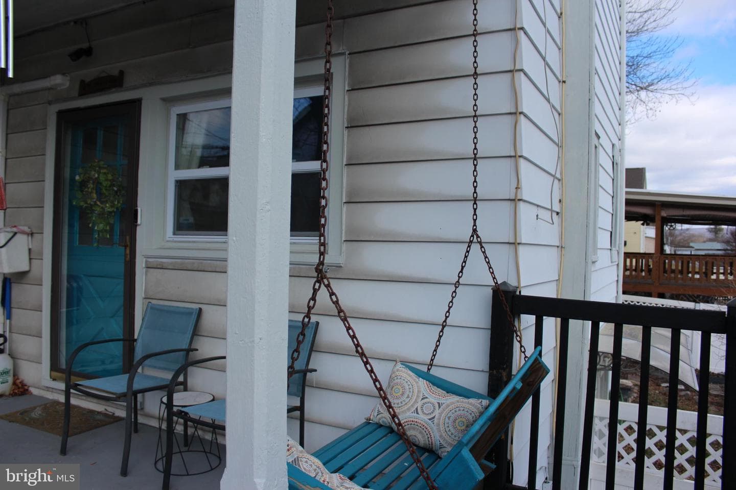 2 E Grand Avenue photo 75