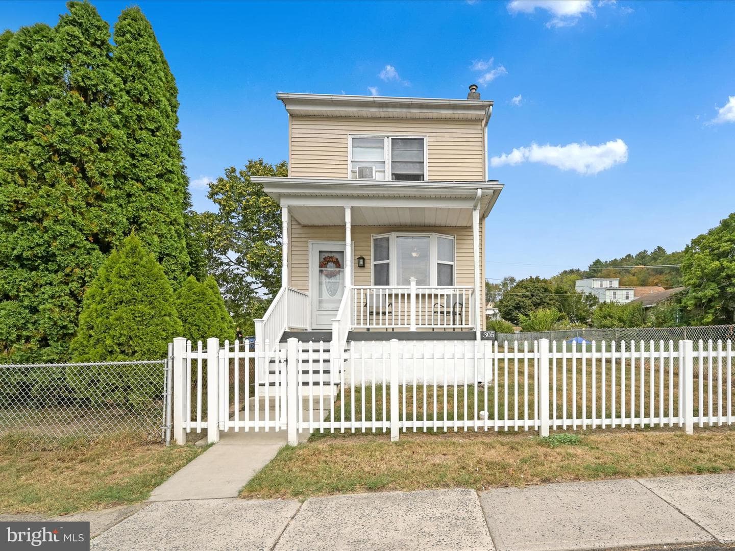305 Beechwood Avenue photo 2