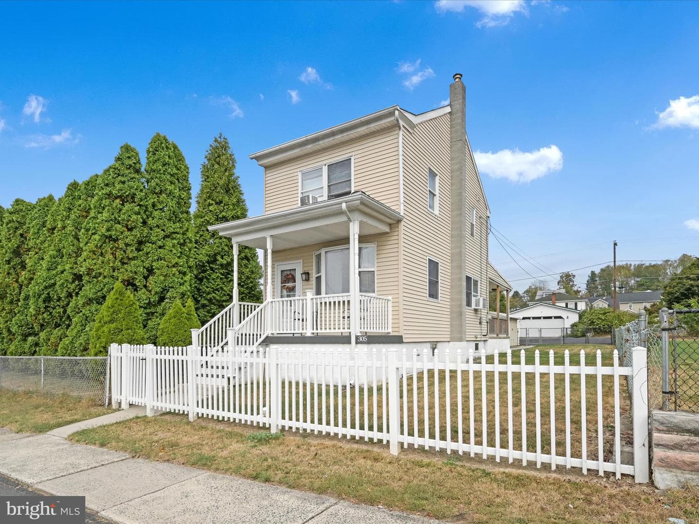 305 Beechwood Avenue photo 4
