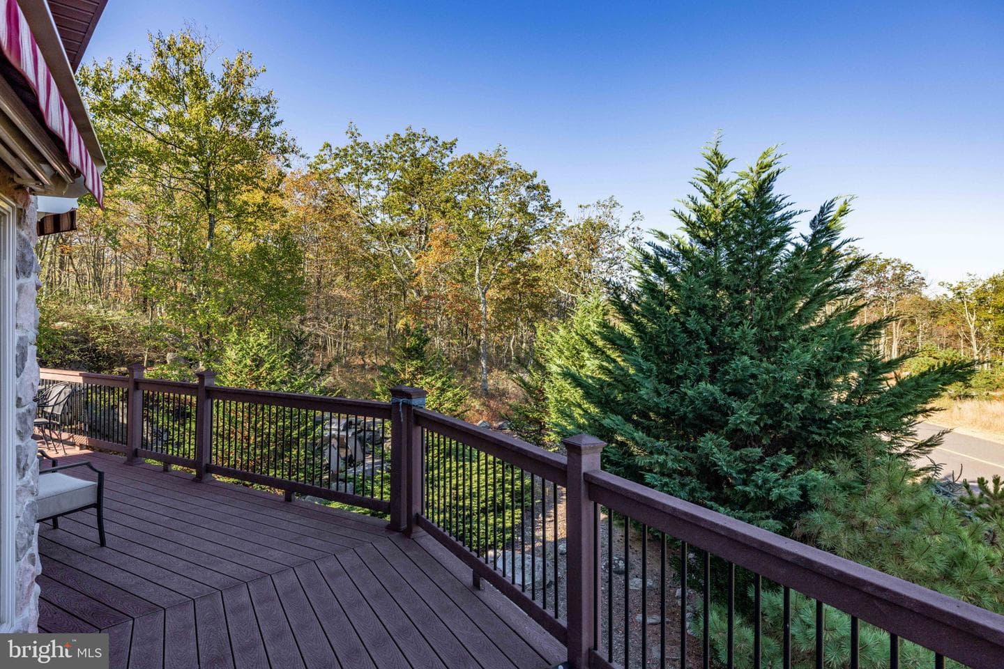 29 Blackhawk Boulevard photo 13