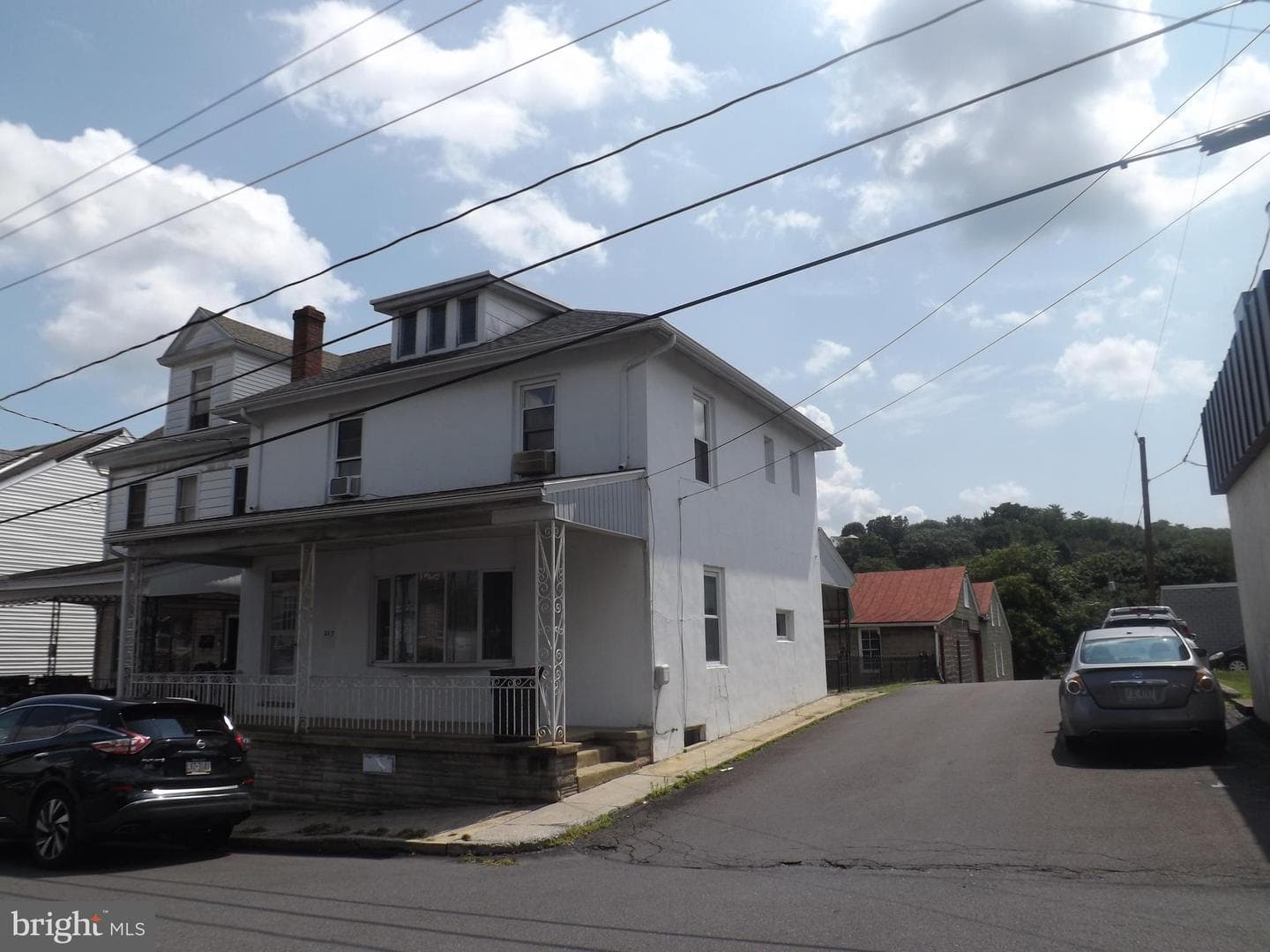 233 S South Street photo 1