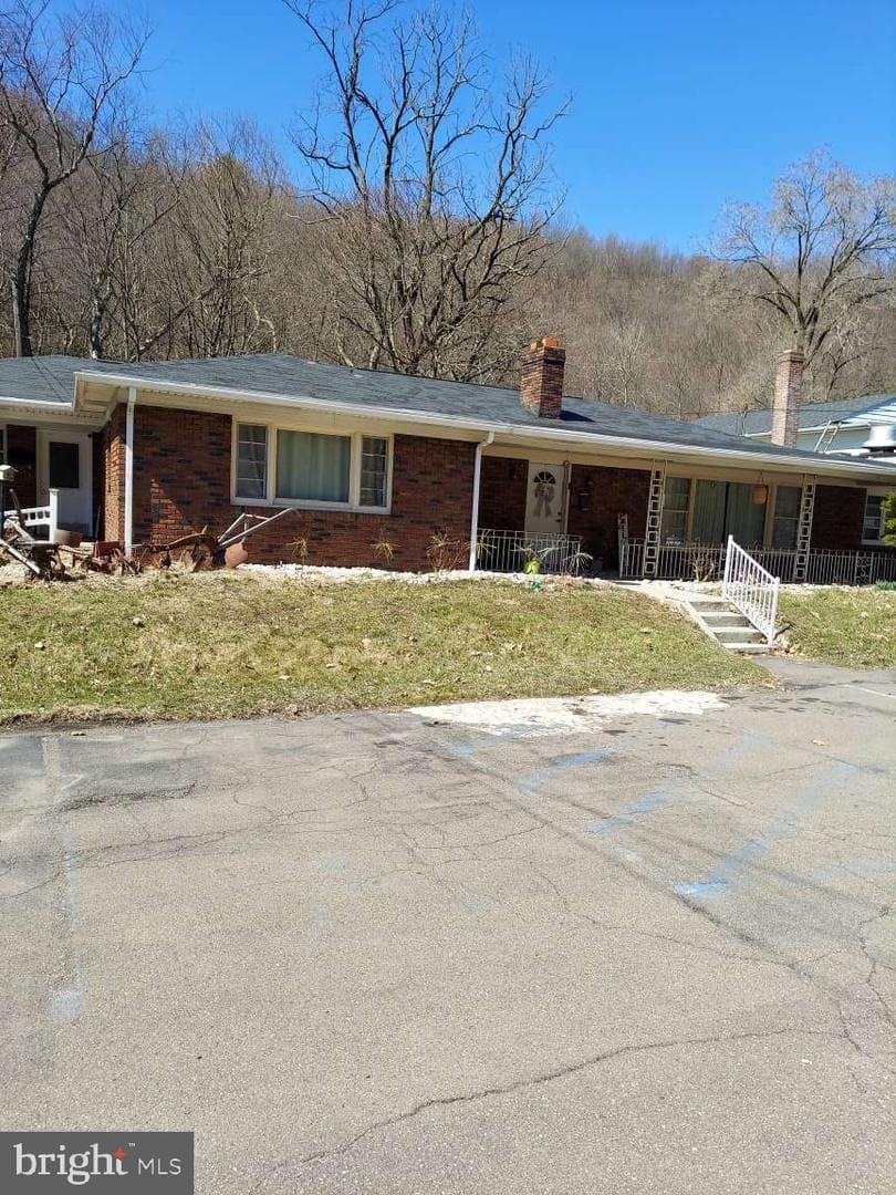 630 S Hoffman Boulevard, Ashland