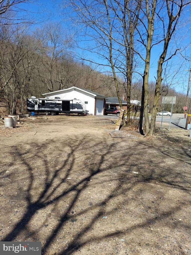 630 S Hoffman Boulevard photo 15