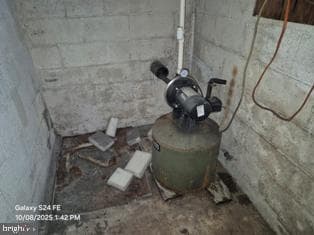 33 Adams Road photo 16