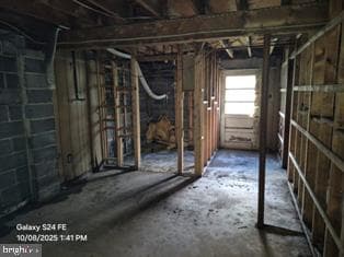 33 Adams Road photo 18