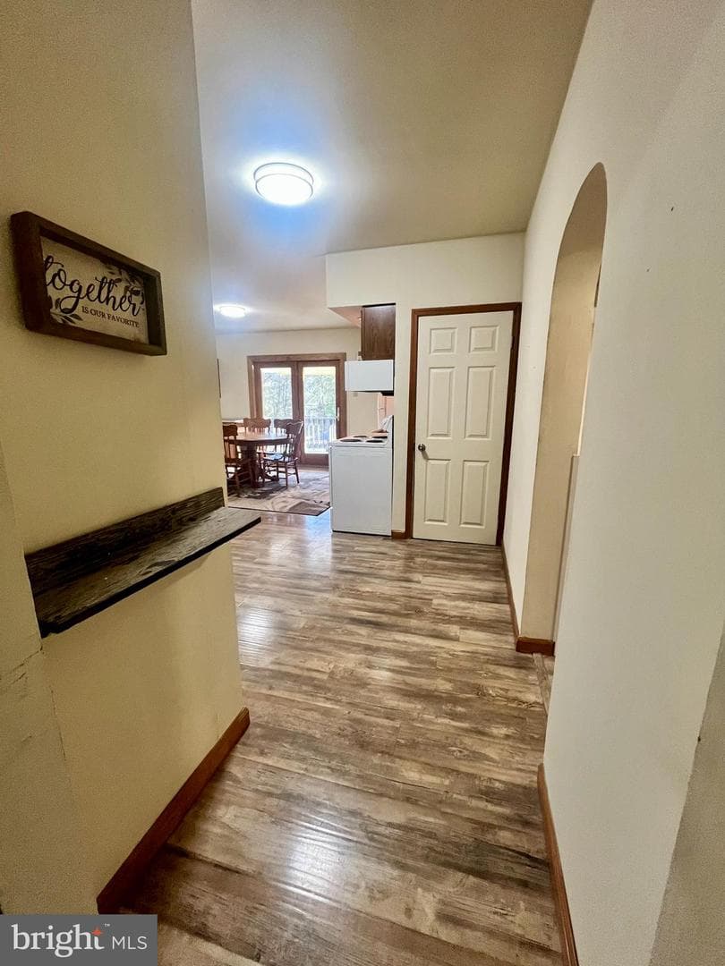 1528 E Grand Avenue photo 11