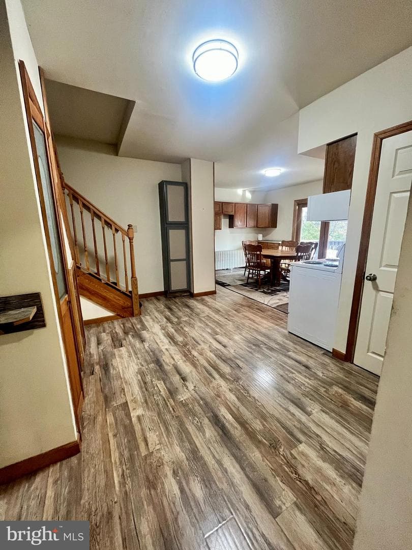 1528 E Grand Avenue photo 15