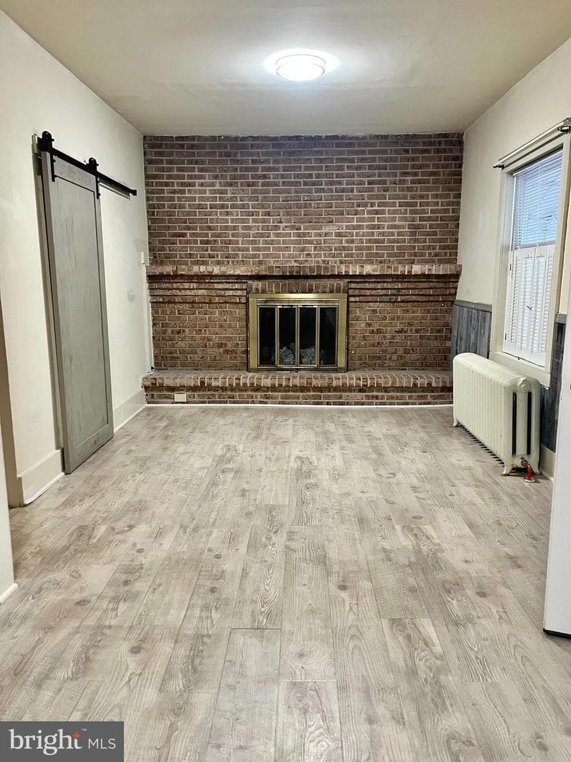 1528 E Grand Avenue photo 6