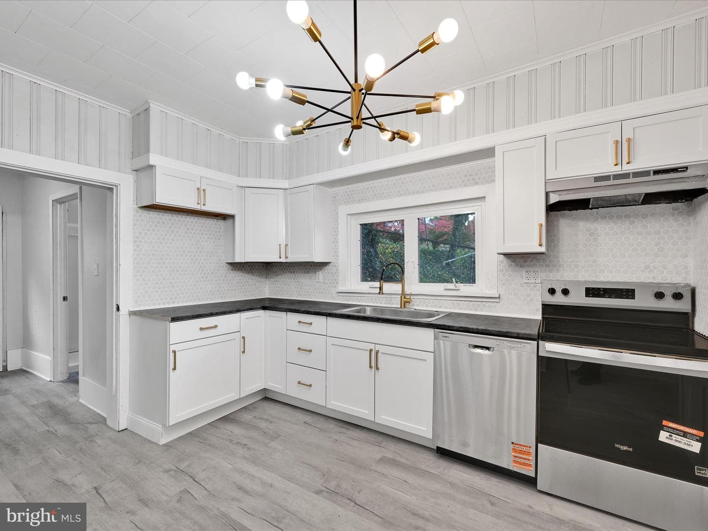 344 E Bacon Street photo 12