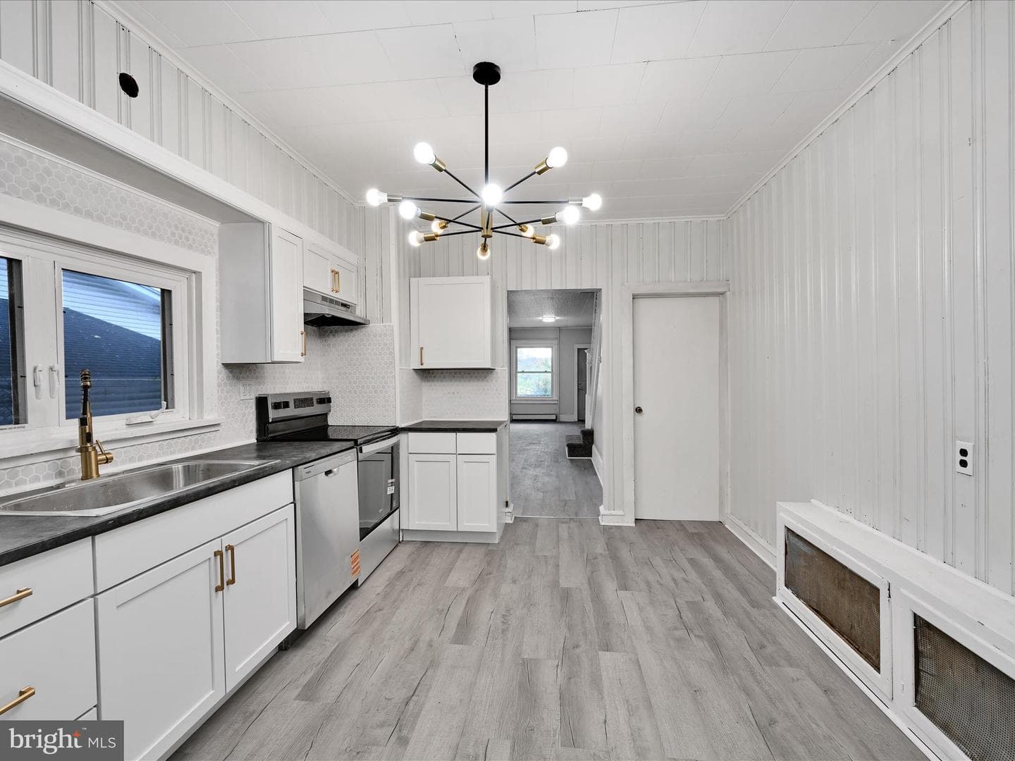 344 E Bacon Street photo 13