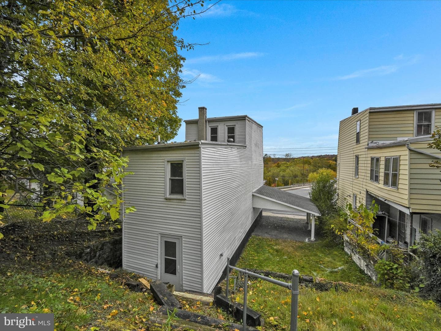 344 E Bacon Street photo 30