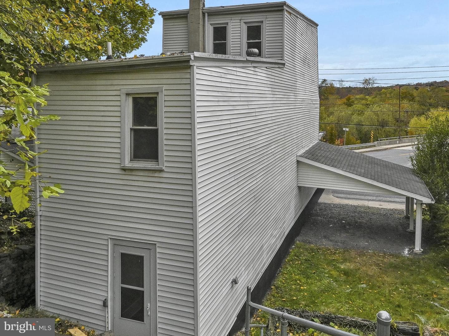 344 E Bacon Street photo 31
