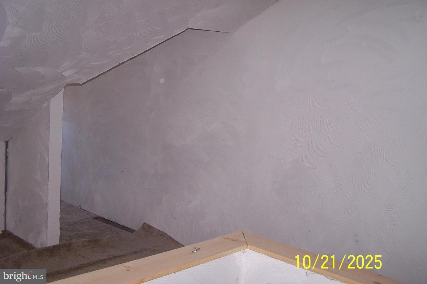143 N Pine Street photo 16