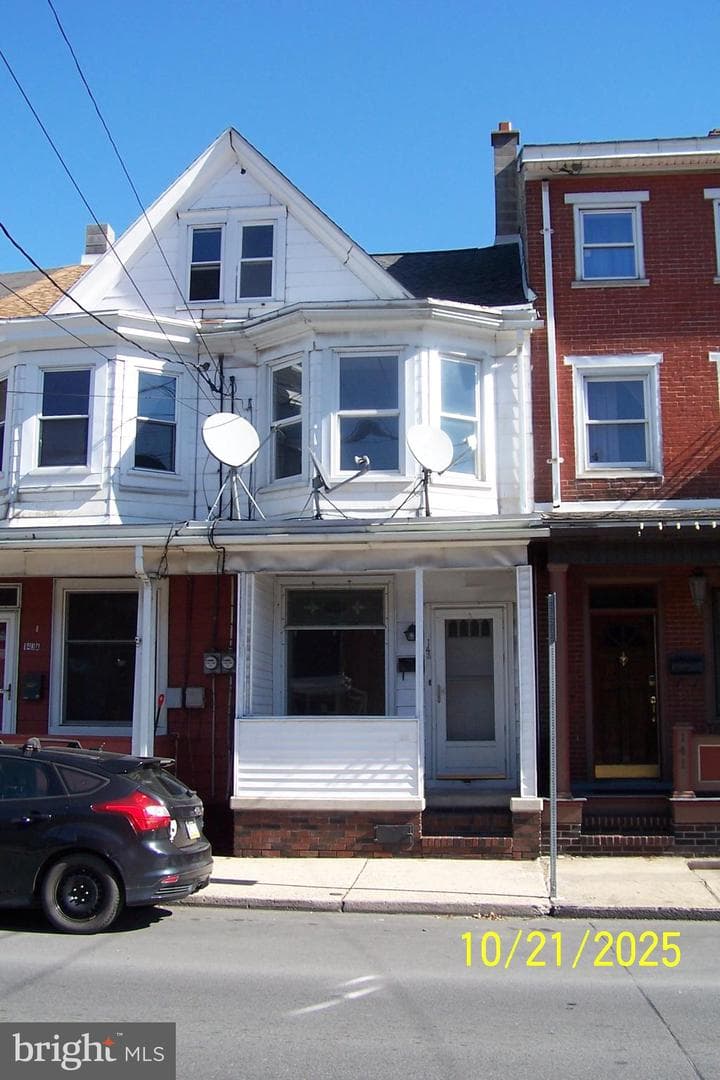 143 N Pine Street photo 2