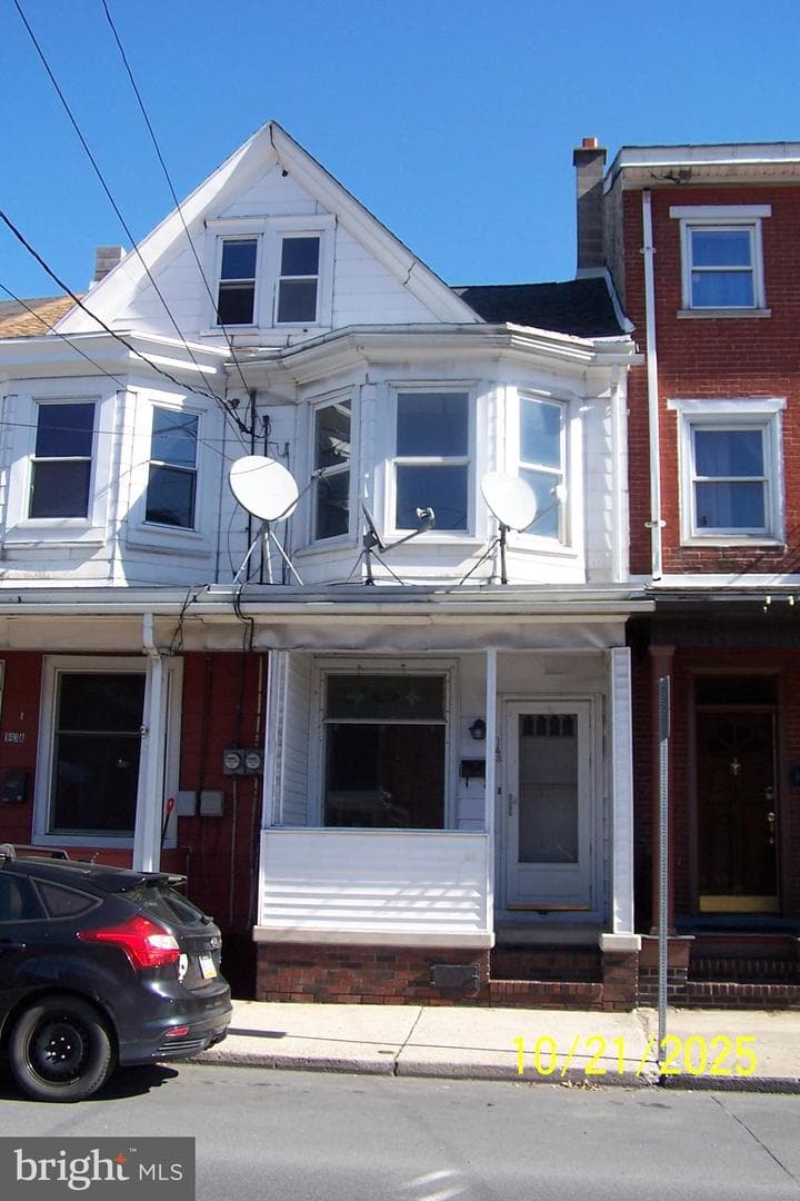 143 N Pine Street photo 20