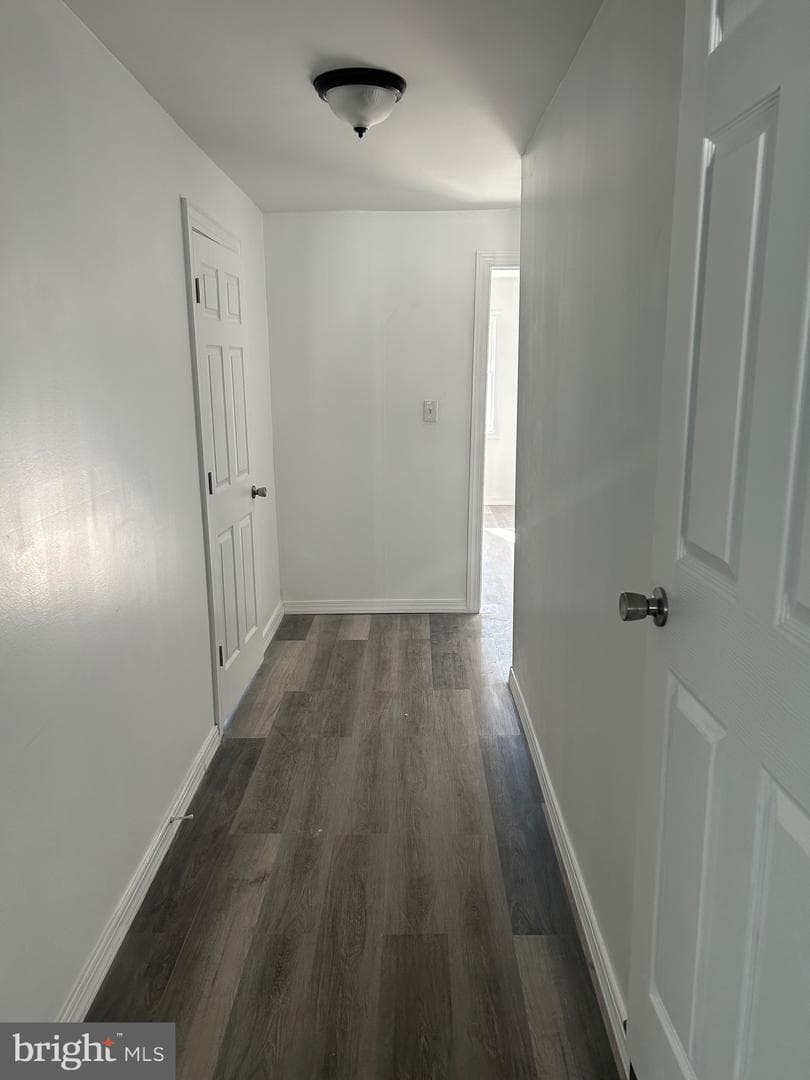 839 E Grand Avenue photo 6