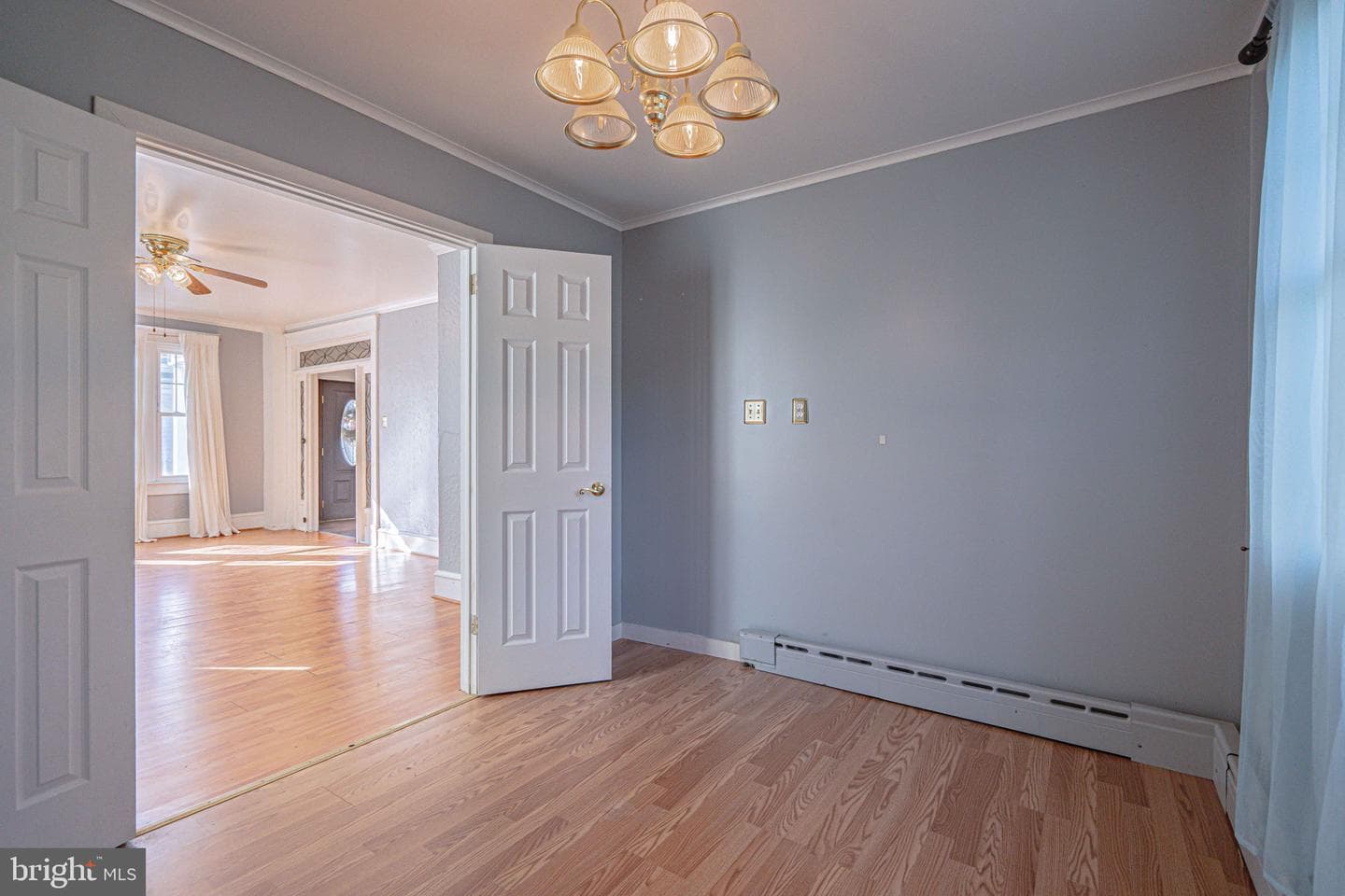 451 E Broad Street photo 16