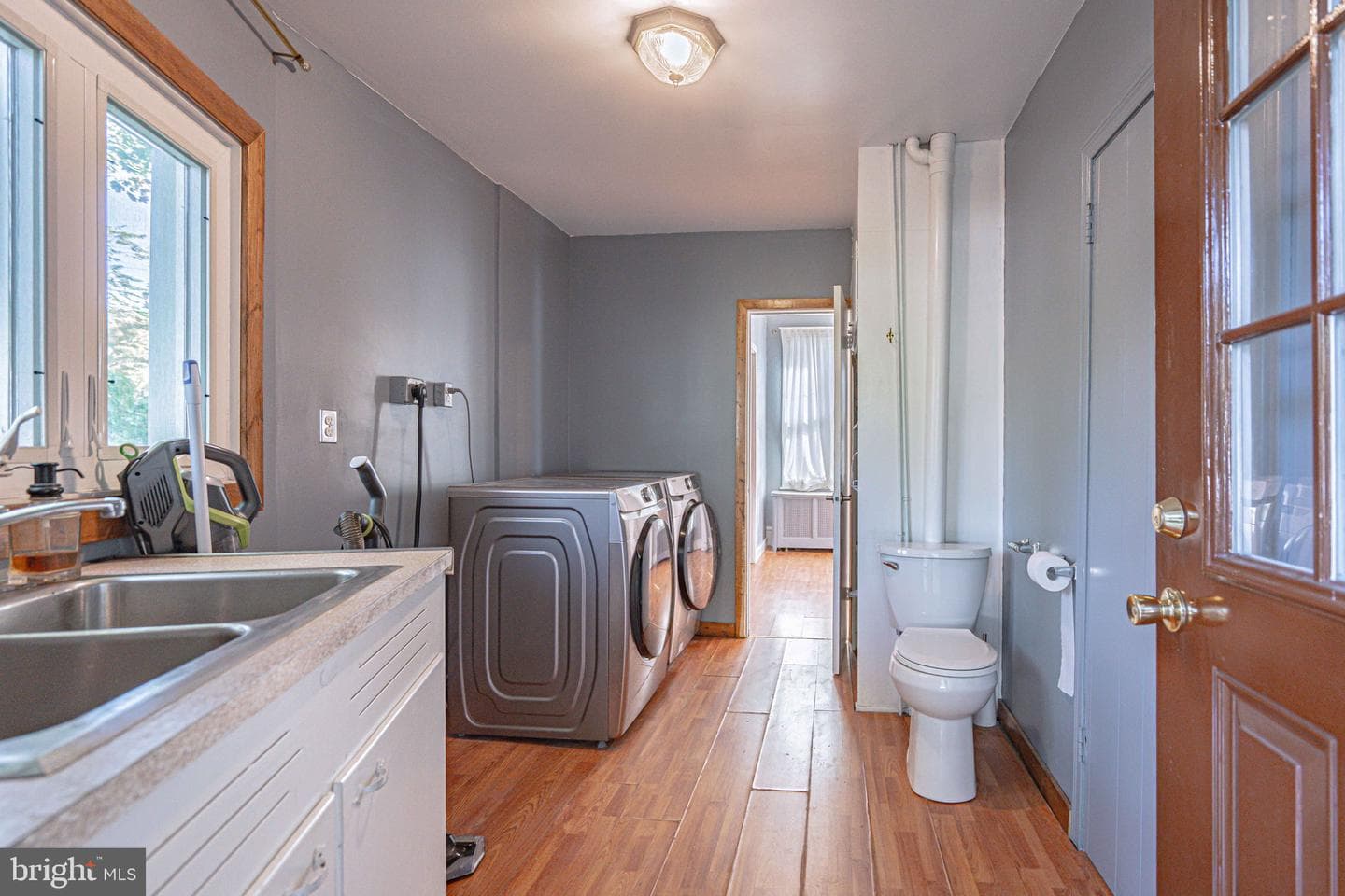451 E Broad Street photo 18