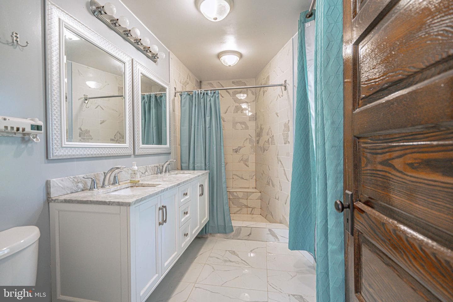 451 E Broad Street photo 32