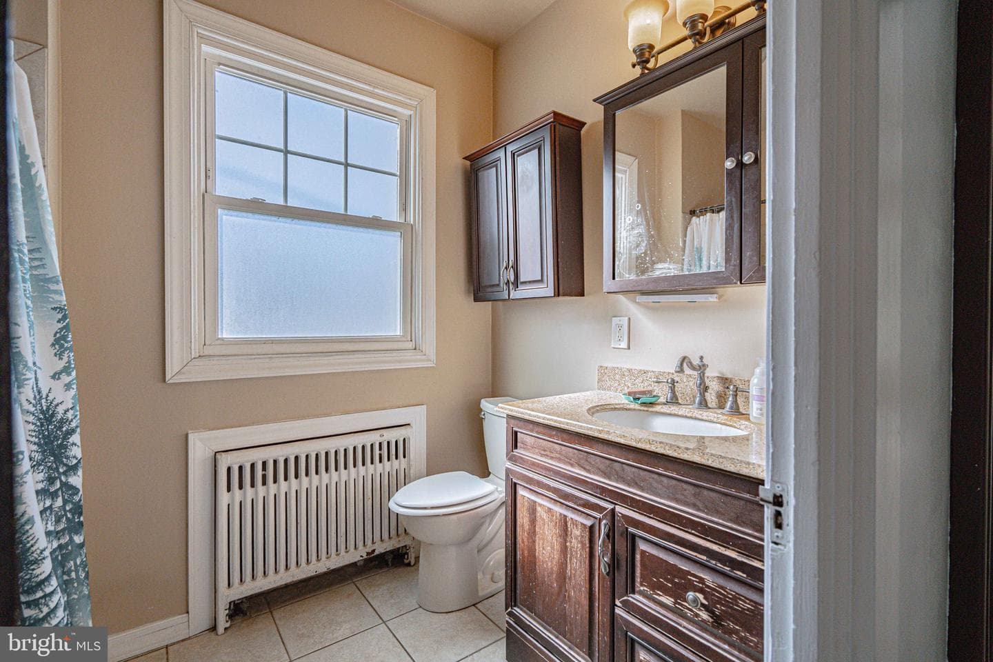 451 E Broad Street photo 35