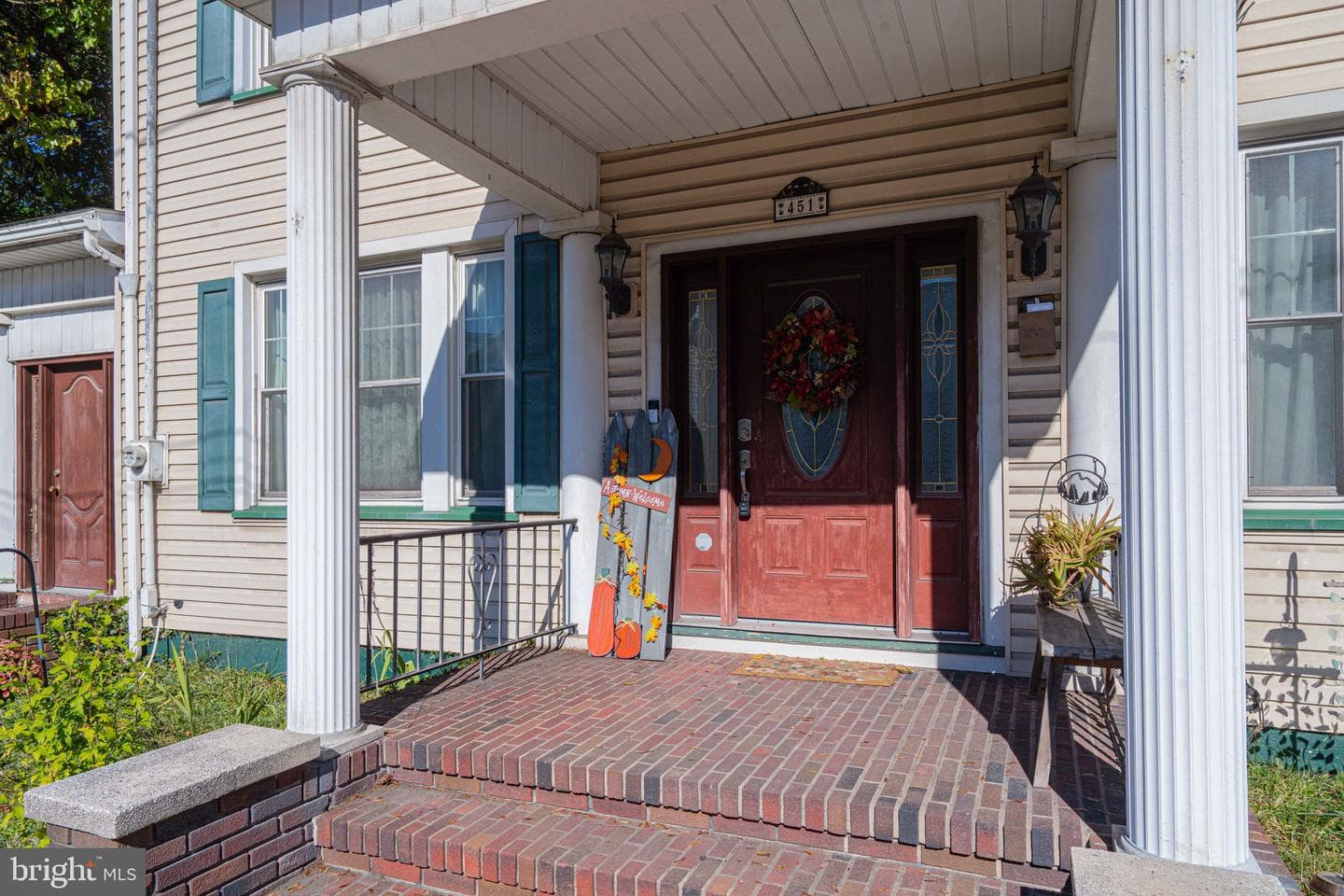 451 E Broad Street photo 8