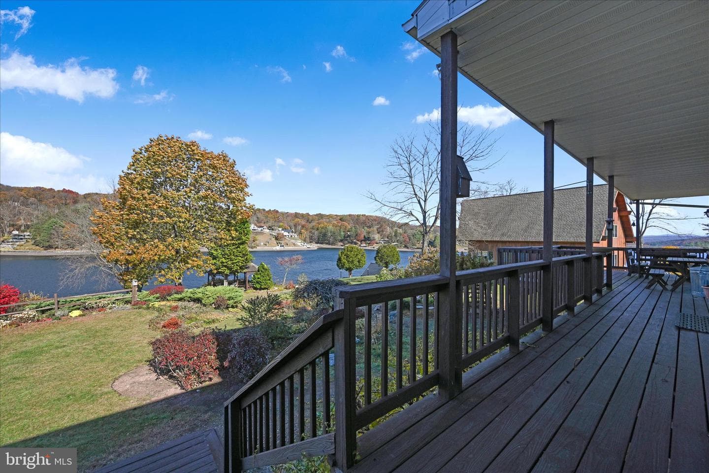831 Cayuga Cove photo 2