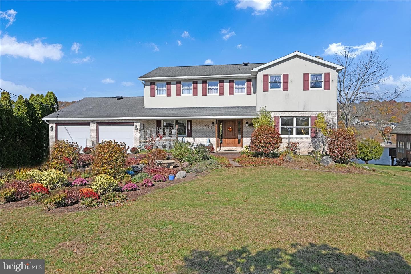 831 Cayuga Cove photo 3