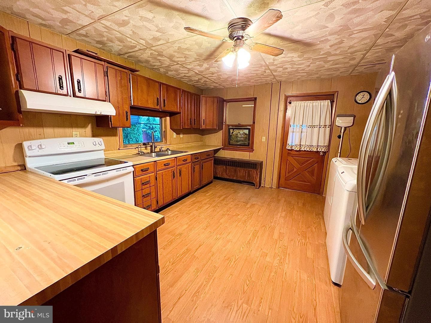 323 N Hobart Street photo 17