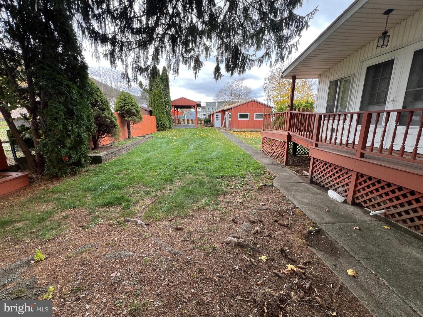 323 N Hobart Street photo 60