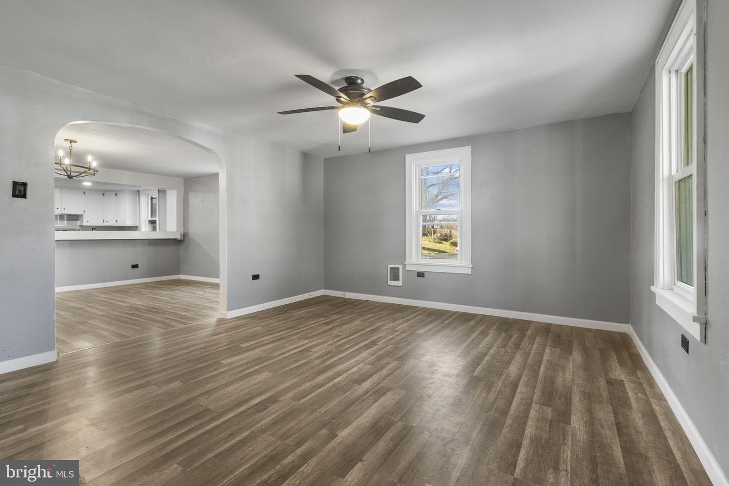 266 Mahanoy Street photo 9