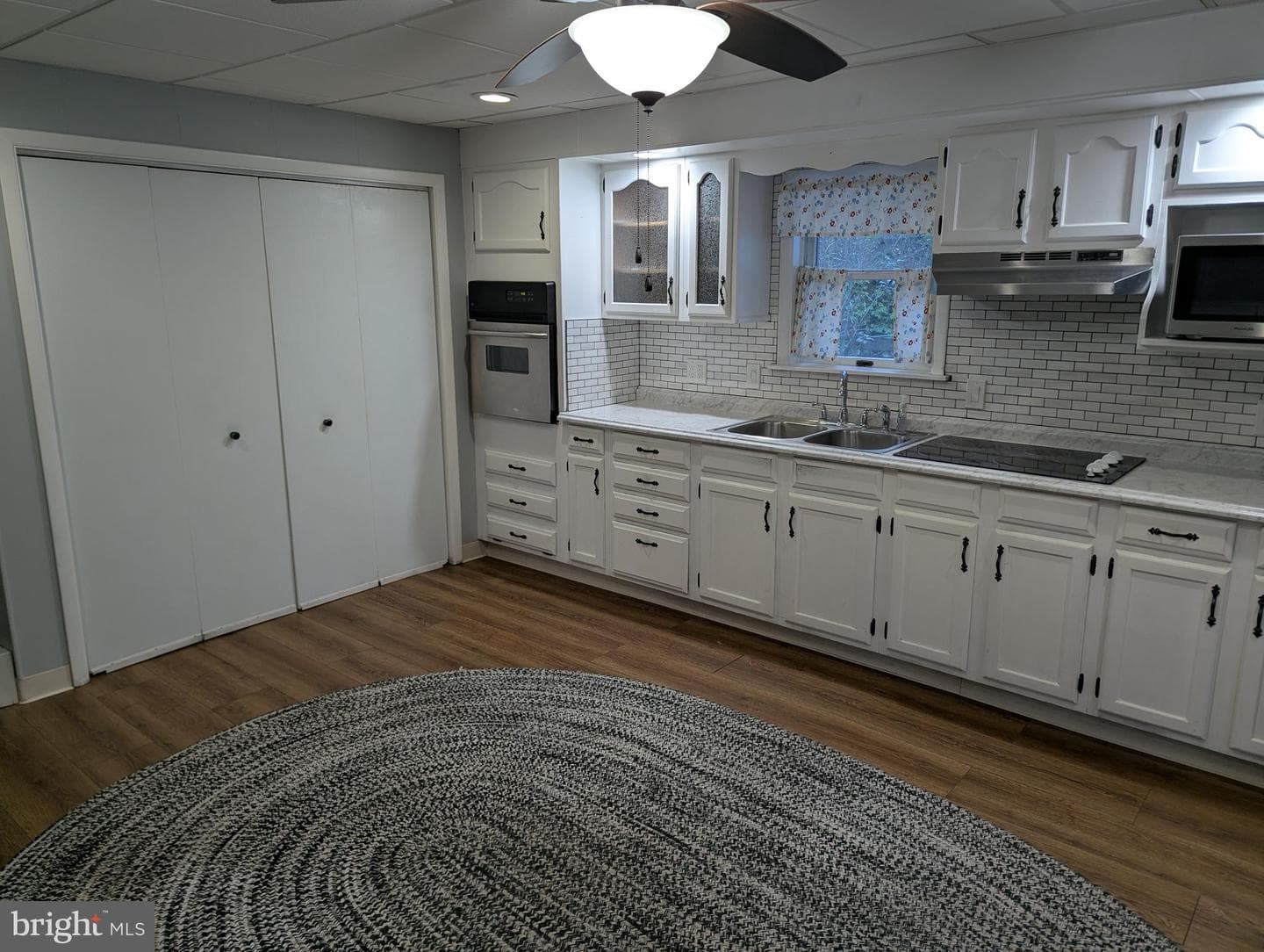 855 Water Street photo 13