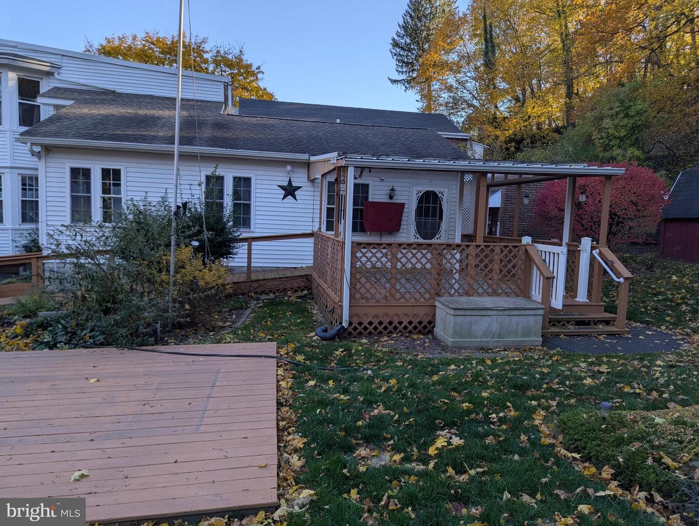 855 Water Street photo 3