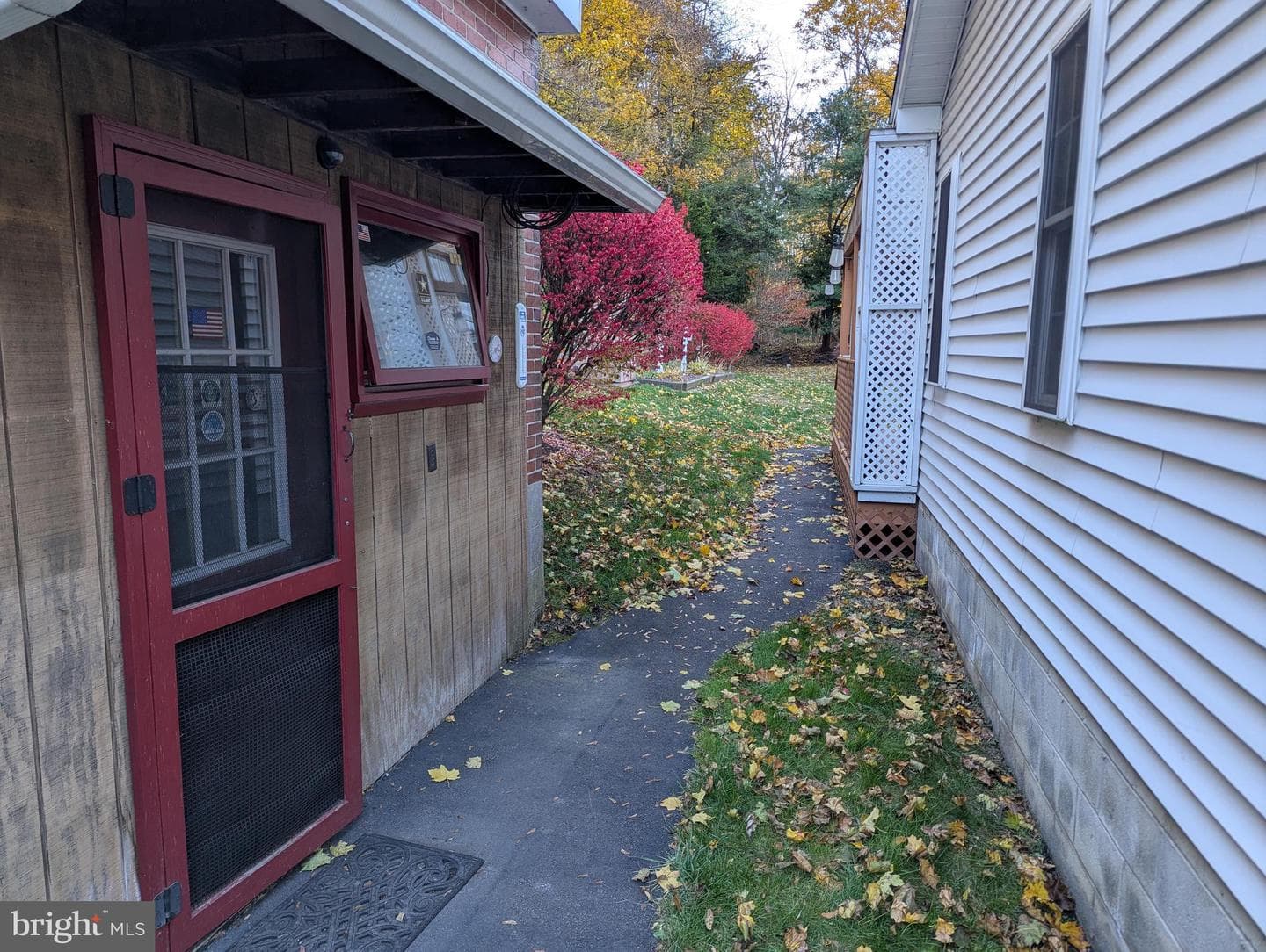 855 Water Street photo 8