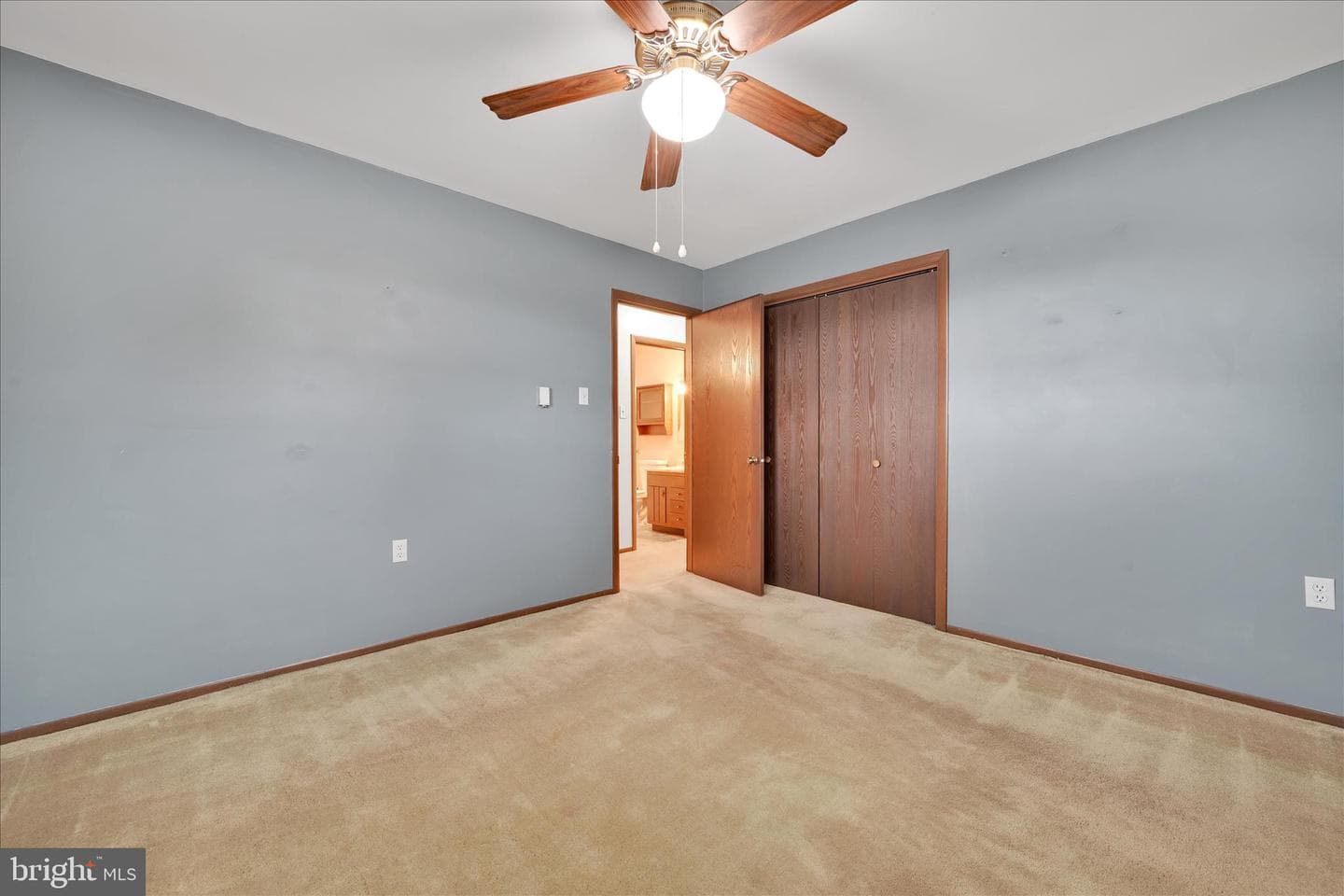 140 - 141 Navajo Drive photo 17