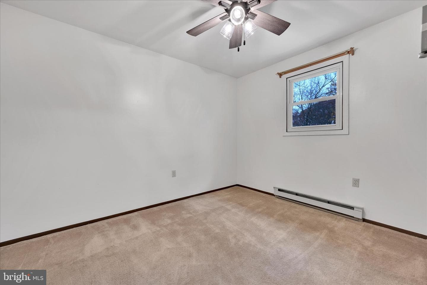 140 - 141 Navajo Drive photo 18