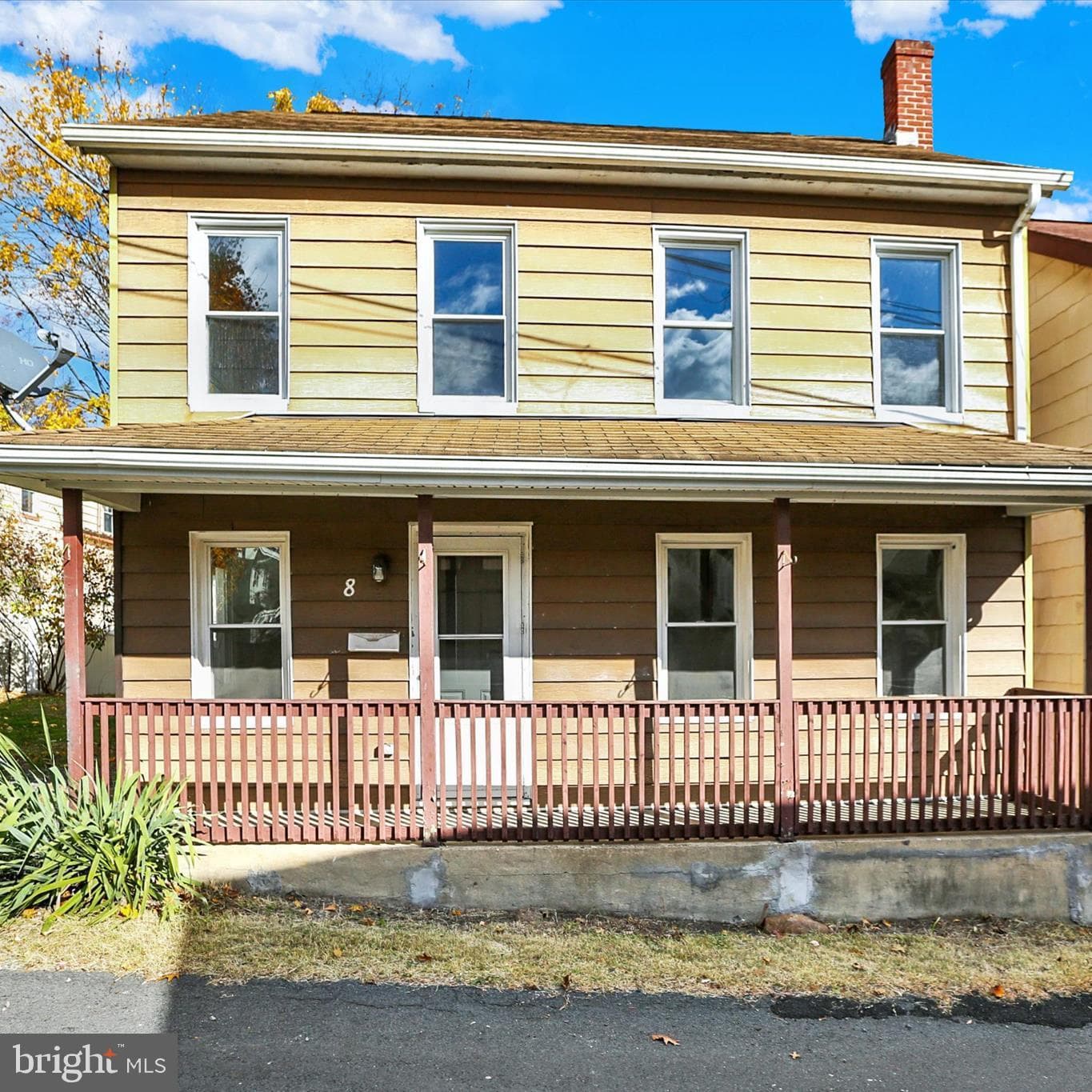 8 Columbia Avenue photo 1