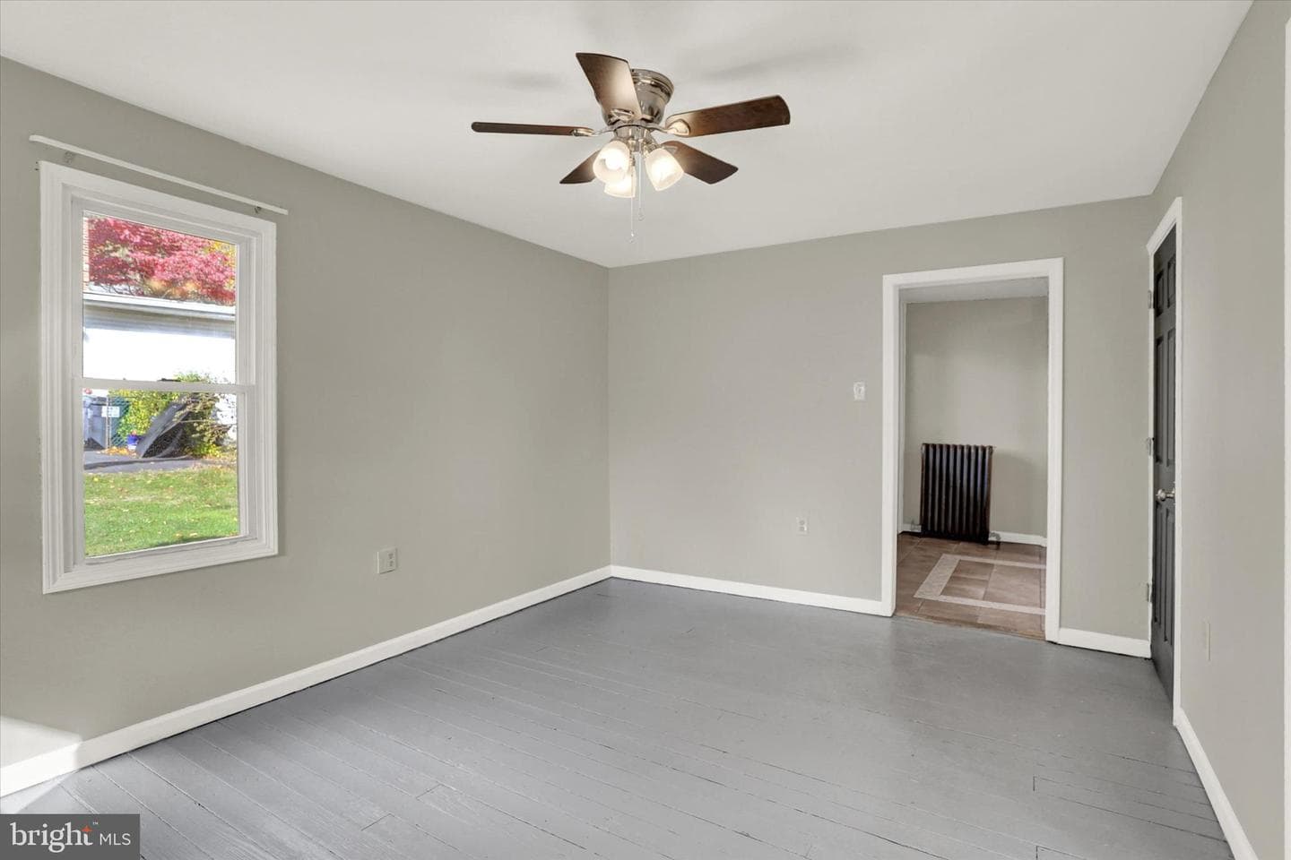 8 Columbia Avenue photo 15