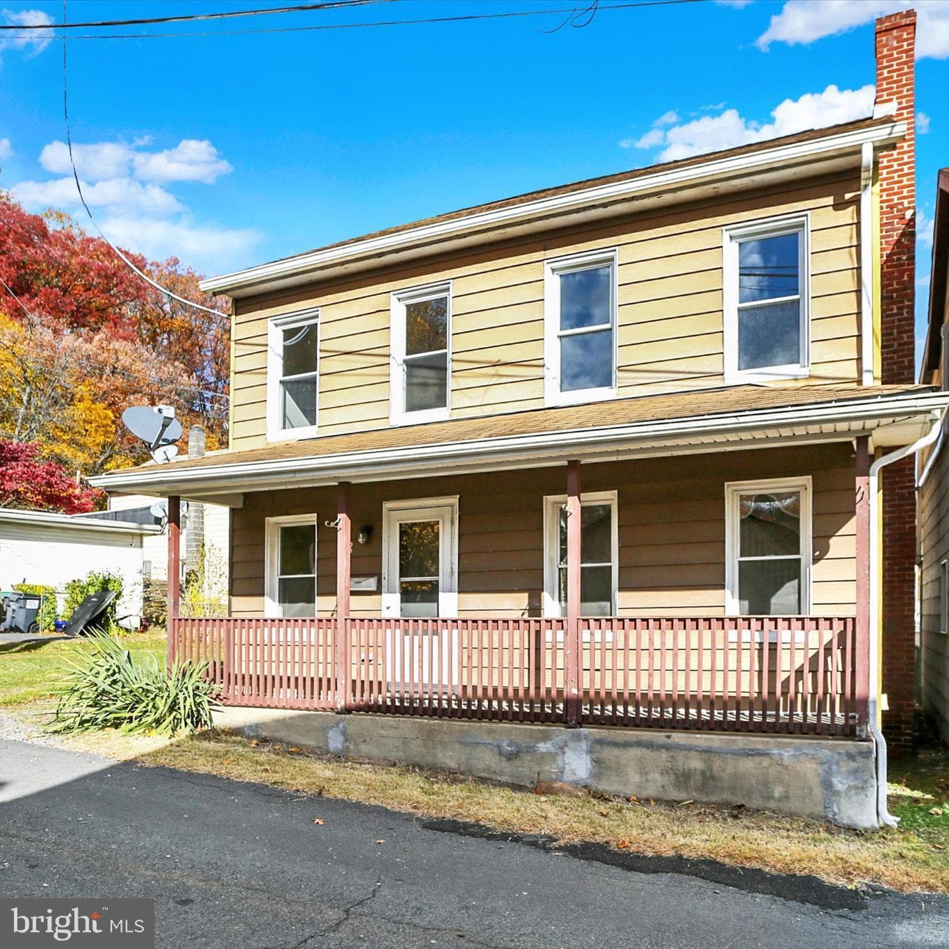 8 Columbia Avenue photo 2