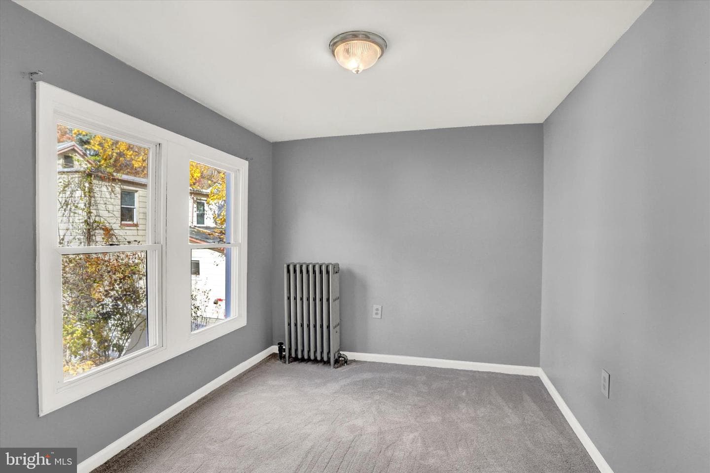 8 Columbia Avenue photo 22