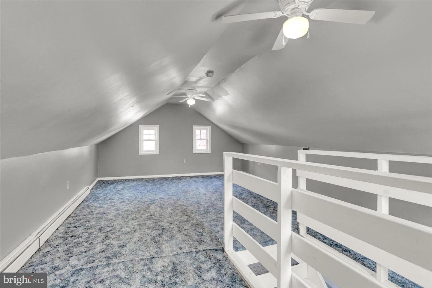 8 Columbia Avenue photo 31
