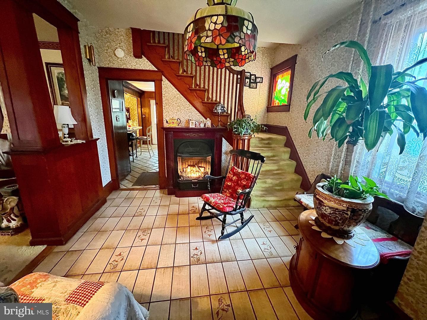 992 Fountain Street photo 3