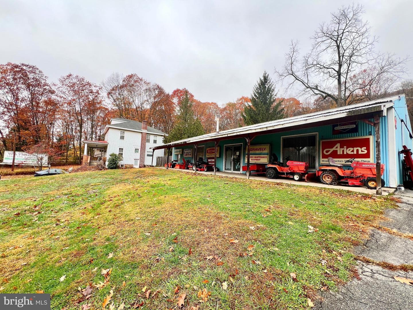 992 Fountain Street photo 35