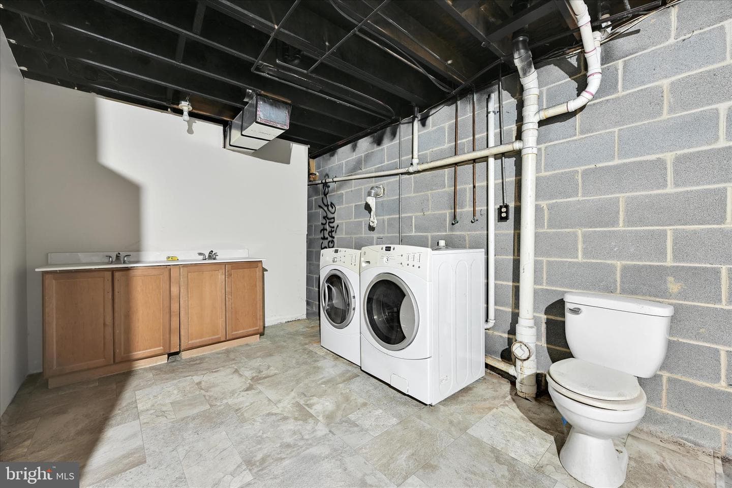 145 N Wylam Street photo 18