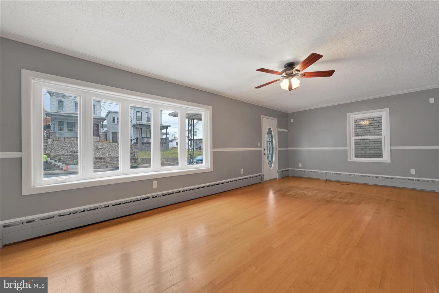 68 Center Avenue photo 3
