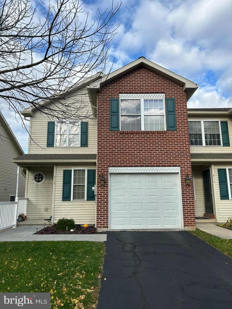 313 Lantern Green Way photo 1