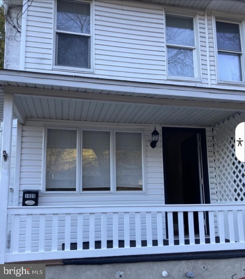 1409 E Norwegian Street