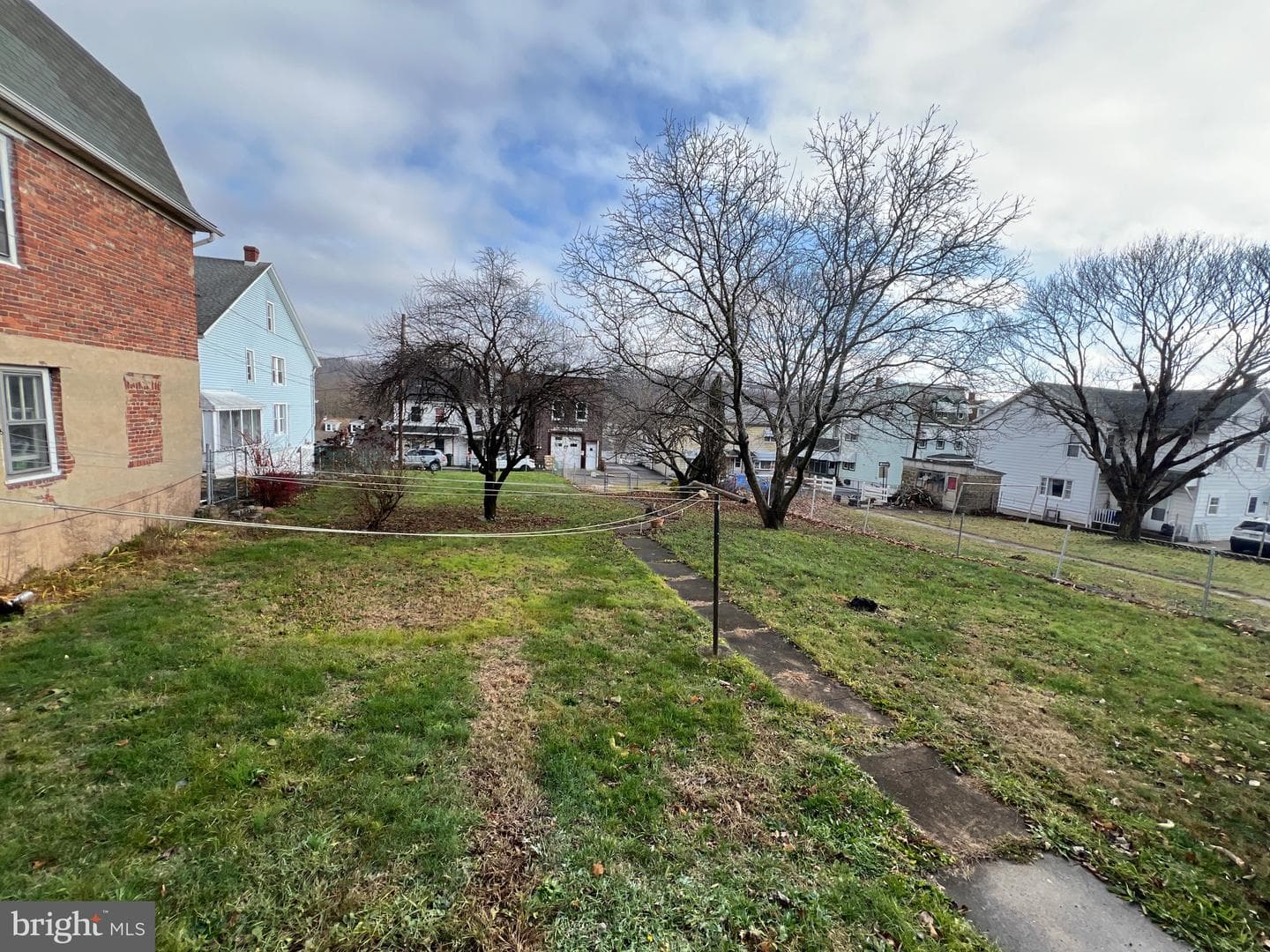 405 N Front Street photo 10
