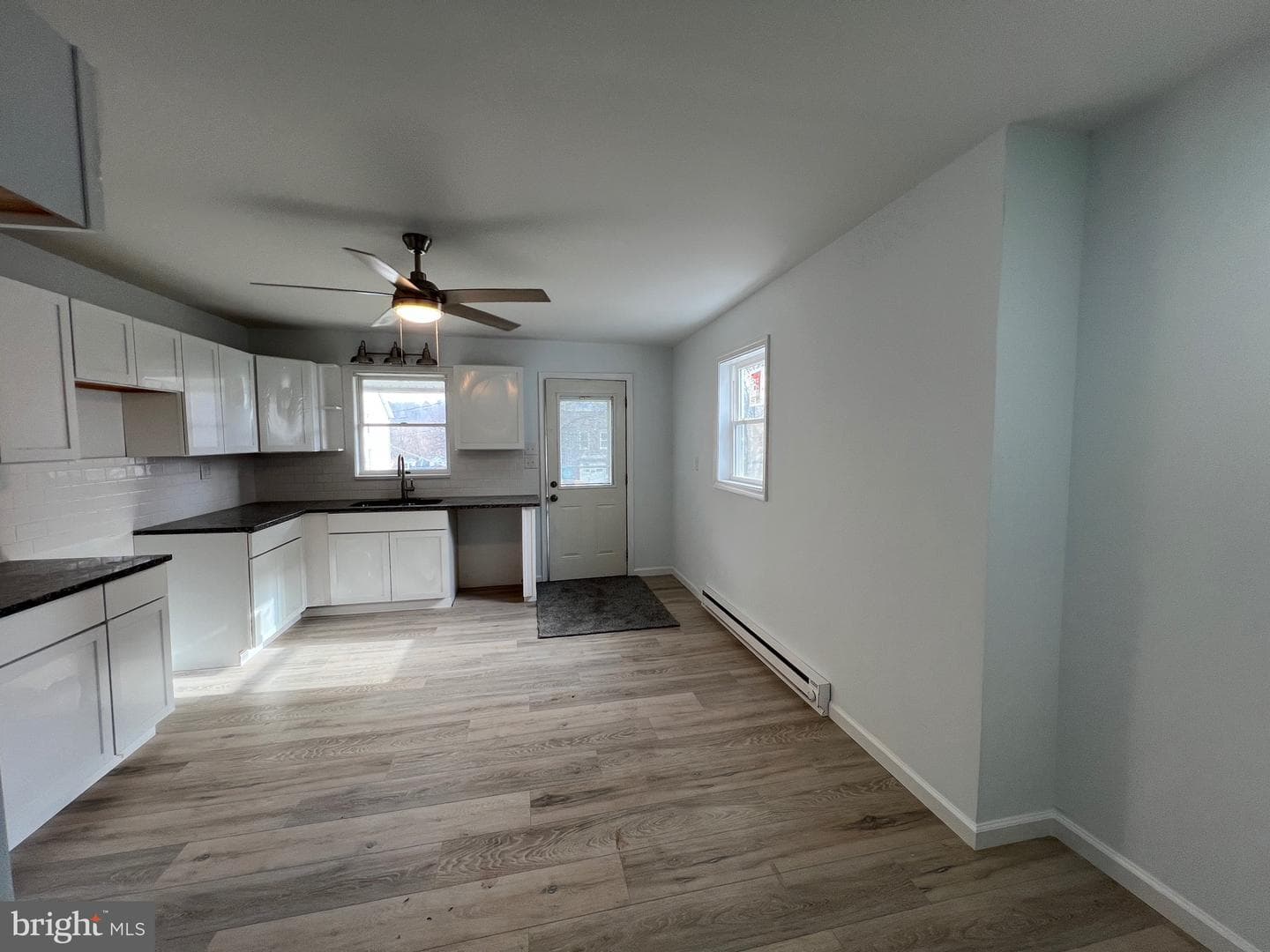 405 N Front Street photo 25