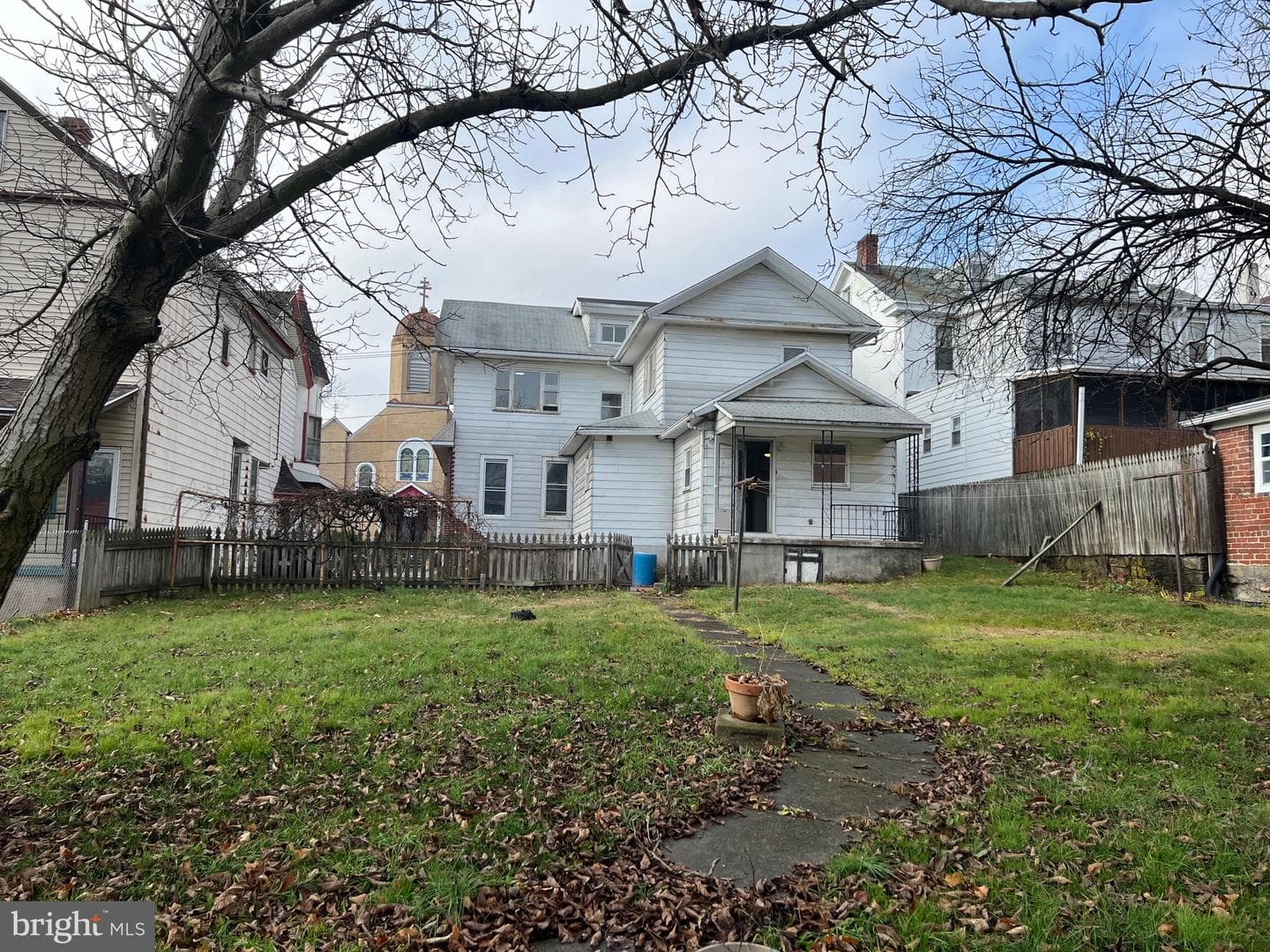 405 N Front Street photo 9