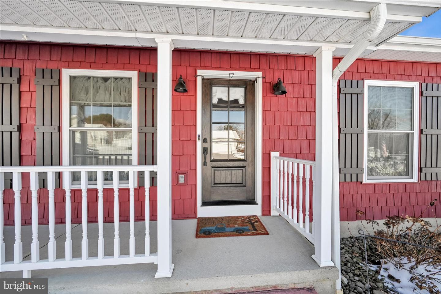 612 Orchard Avenue photo 9